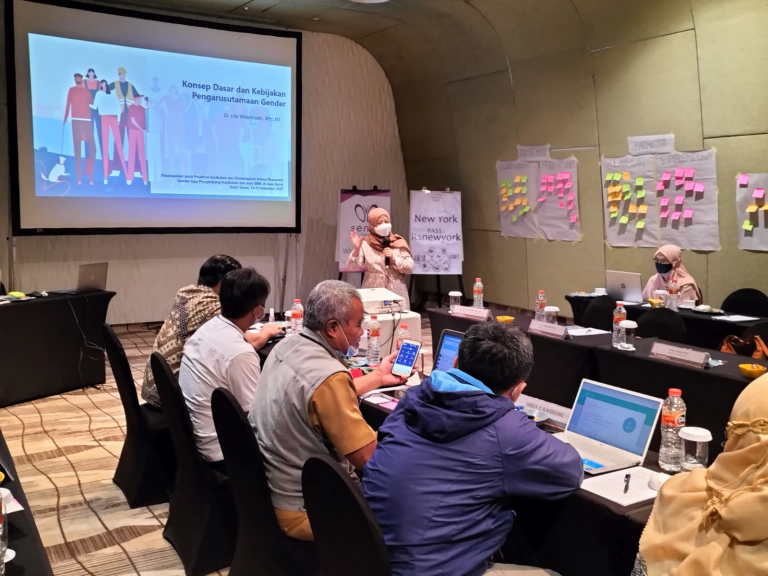 Pengembangan pembelajaran vokasi responsif gender bagi Pengembang Kurikulum dan Guru SMK di Jawa Barat